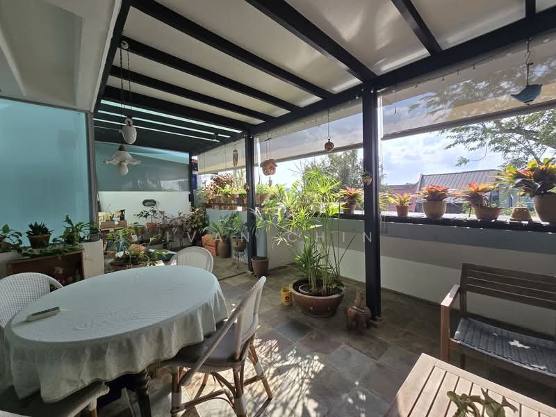 Watten Hill Condo Condominium For Sale at S$ 4,850,000 | PropertyGuru Singapore - Balcony