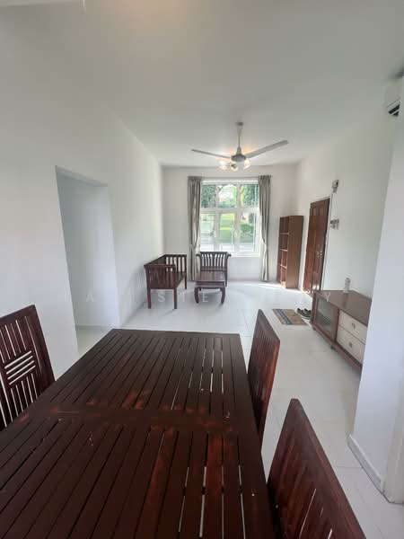 Michel Apartment, 291 Tanglin Road, 2 Bedrooms, 1,100 sqft, Walk-up Apartment For Rent, by Tan Siew Lay, 500099202 - Living Room - PropertyGuru.com.sg