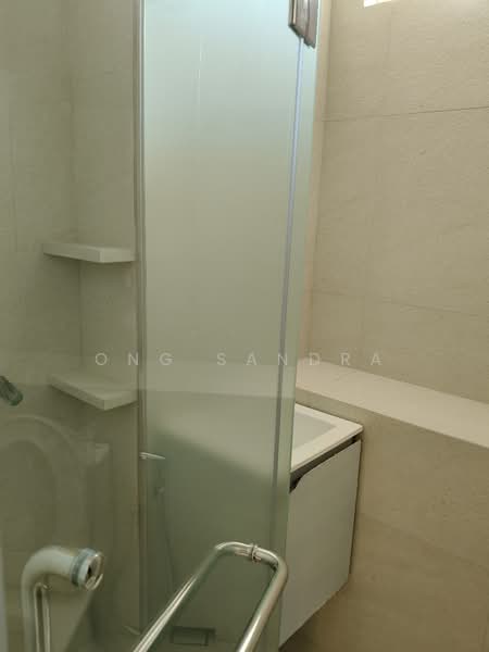 Balmoral Place, 20 Balmoral Crescent, 2 Bedrooms, 861 sqft, Condominium For Rent, by Ong Sandra, 500099203 - Bathroom - PropertyGuru.com.sg