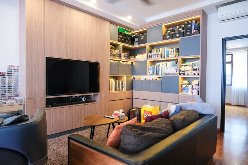 The Riverina Terraced House For Sale at S$ 2,850,000 | PropertyGuru Singapore - Family Room
