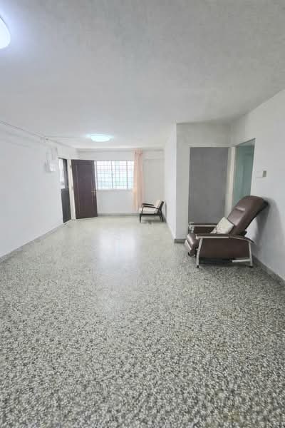 12 Pine Close HDB Flat For Sale at S$ 699,988 | PropertyGuru Singapore - Living Room