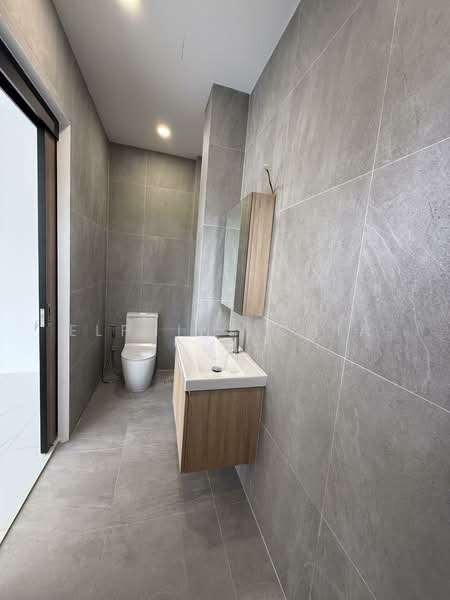 Opera Estate Corner Terrace For Sale at S$ 8,688,000 | PropertyGuru Singapore - Bathroom