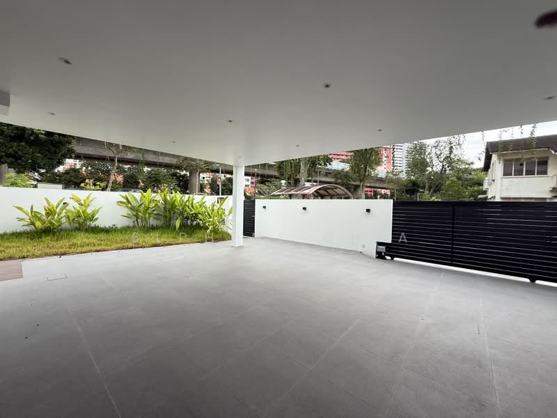 Opera Estate, Terang Bulan Avenue, 6 Bedrooms, 3,195 sqft, Corner Terrace For Sale, by Elphine Chia, 500099218 - Car Porch - PropertyGuru.com.sg