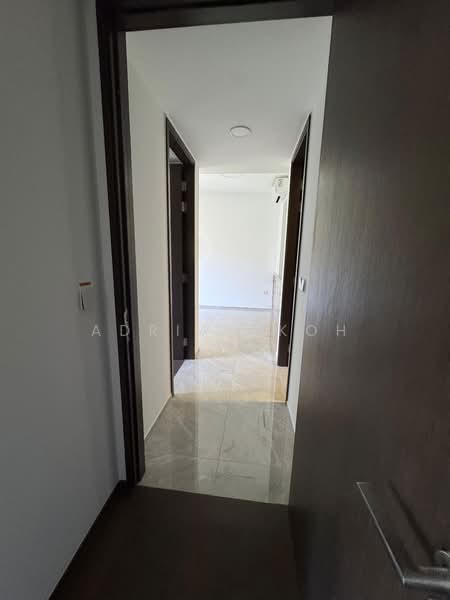 Tembusu Grand, 94 Jalan Tembusu, 2 Bedrooms, 743 sqft, Condominium For Rent, by Adrian Koh, 500099219 - Corridor - PropertyGuru.com.sg