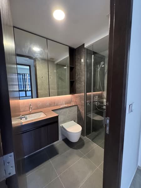 Tembusu Grand, 94 Jalan Tembusu, 2 Bedrooms, 743 sqft, Condominium For Rent, by Adrian Koh, 500099219 - Bathroom - PropertyGuru.com.sg