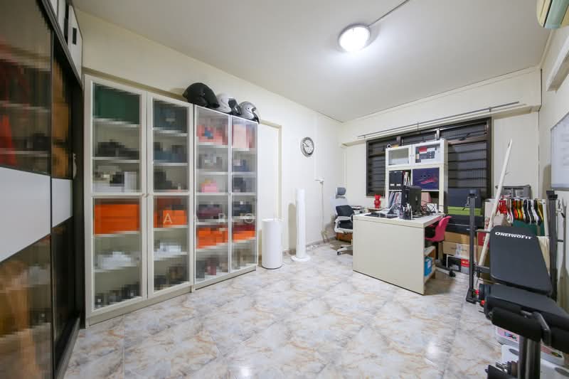 331 Sembawang Close HDB Flat For Sale at S$ 560,000 | PropertyGuru Singapore - Study