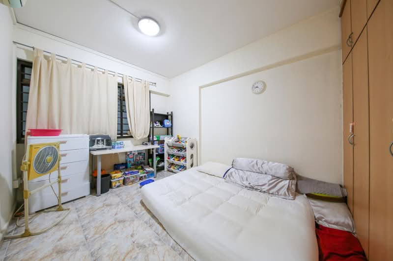 331 Sembawang Close HDB Flat For Sale at S$ 560,000 | PropertyGuru Singapore - Bedroom