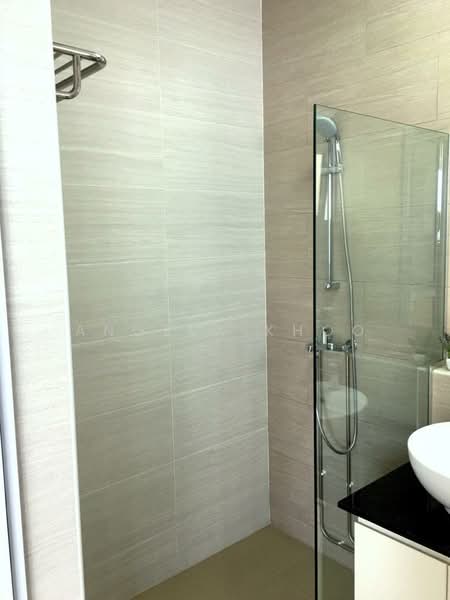 82 Strathmore Avenue, 82 Strathmore Avenue, Room Rental, 180 sqft, HDB Flat For Rent, by Angela Khoo, 500099222 - Bathroom - PropertyGuru.com.sg