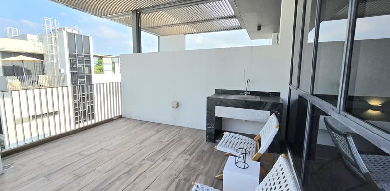 Alana Cluster House For Sale at S$ 4,330,000 | PropertyGuru Singapore - Balcony