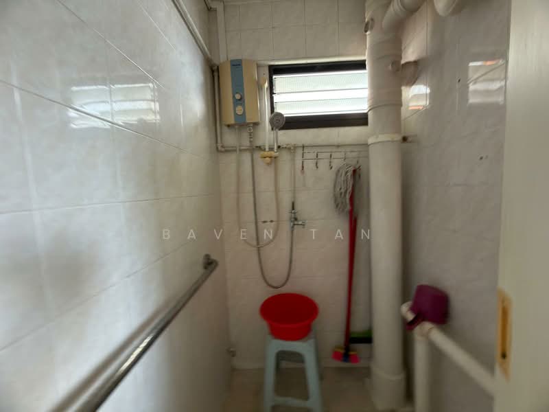 11 Upper Boon Keng Road HDB Flat For Sale at S$ 480,000 | PropertyGuru Singapore - Bathroom