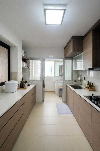 501A Yishun Street 51 HDB Flat For Sale at S$ 670,000 | PropertyGuru Singapore - Kitchen