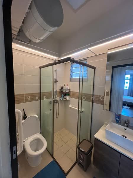 501A Yishun Street 51 HDB Flat For Sale at S$ 670,000 | PropertyGuru Singapore - Bathroom