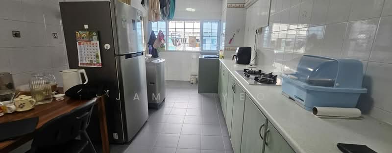 220 Ang Mo Kio Avenue 1 HDB Flat For Sale at S$ 400,000 | PropertyGuru Singapore