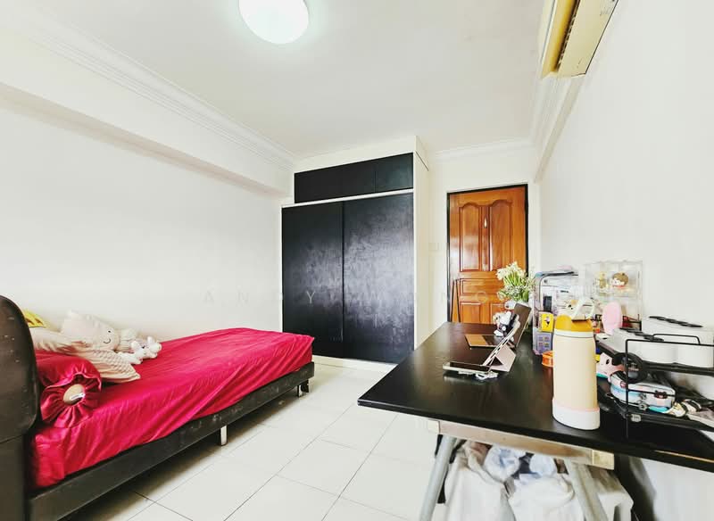 682C Woodlands Drive 73 HDB Flat For Sale at S$ 708,000 | PropertyGuru Singapore - Bedroom