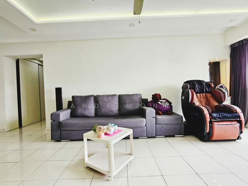 682C Woodlands Drive 73 HDB Flat For Sale at S$ 708,000 | PropertyGuru Singapore - Living Room