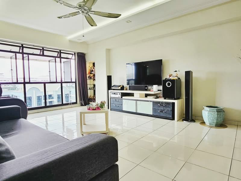 682C Woodlands Drive 73 HDB Flat For Sale at S$ 708,000 | PropertyGuru Singapore - Living Room