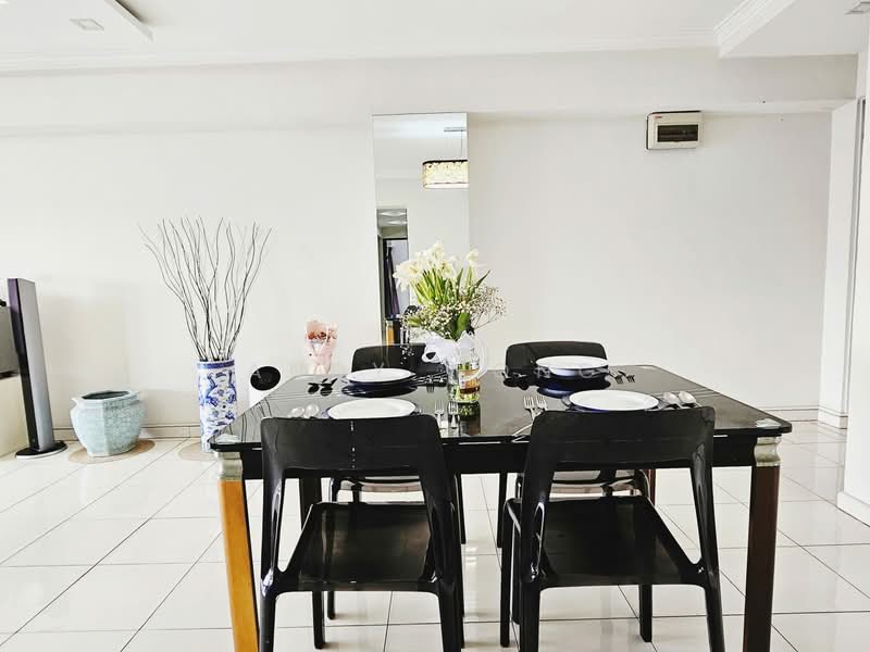 682C Woodlands Drive 73 HDB Flat For Sale at S$ 708,000 | PropertyGuru Singapore - Dining Room