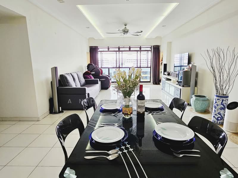 682C Woodlands Drive 73 HDB Flat For Sale at S$ 708,000 | PropertyGuru Singapore - Living Room