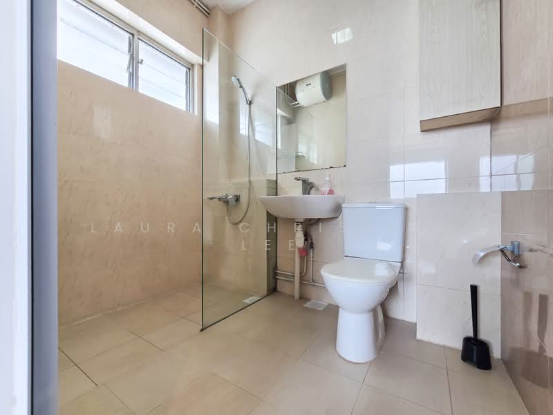 170 Bukit Batok West Avenue 8, 170 Bukit Batok West Avenue 8, 3 Bedrooms, 1,496 sqft, HDB Flat For Sale, by Laura Christina Lee, 500099257 - Bathroom - PropertyGuru.com.sg