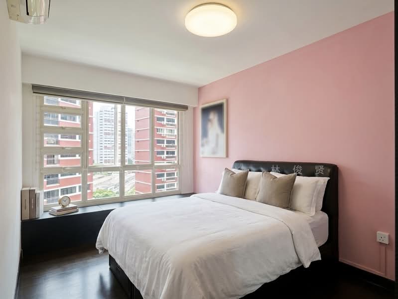 194B Bukit Batok West Avenue 6 HDB Flat For Sale at S$ 760,000 | PropertyGuru Singapore - Master bedroom 