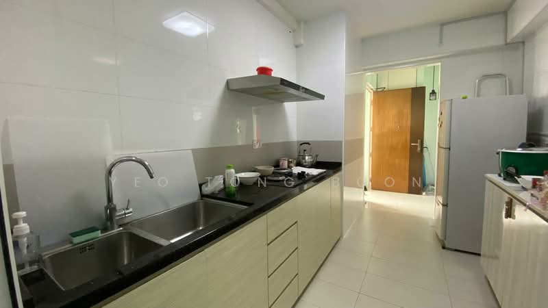 8A Upper Boon Keng Road HDB Flat For Sale at S$ 799,000 | PropertyGuru Singapore - Kitchen