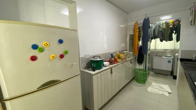 8A Upper Boon Keng Road HDB Flat For Sale at S$ 799,000 | PropertyGuru Singapore - Kitchen