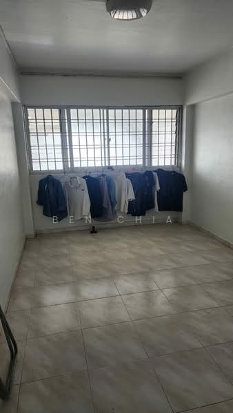 209 Bukit Batok Street 21 HDB Flat For Sale at S$ 650,000 | PropertyGuru Singapore - Interior