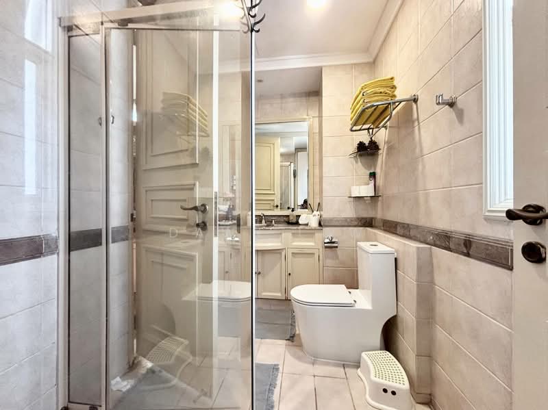 Holland Grove View Semi-Detached House For Sale at S$ 4,800,000 | PropertyGuru Singapore - Bathroom