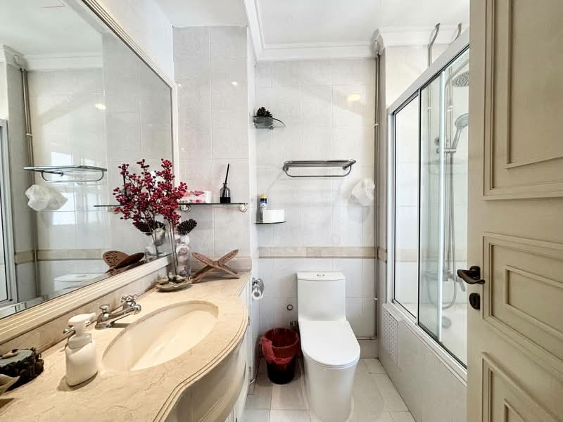 Holland Grove View Semi-Detached House For Sale at S$ 4,800,000 | PropertyGuru Singapore - Bathroom