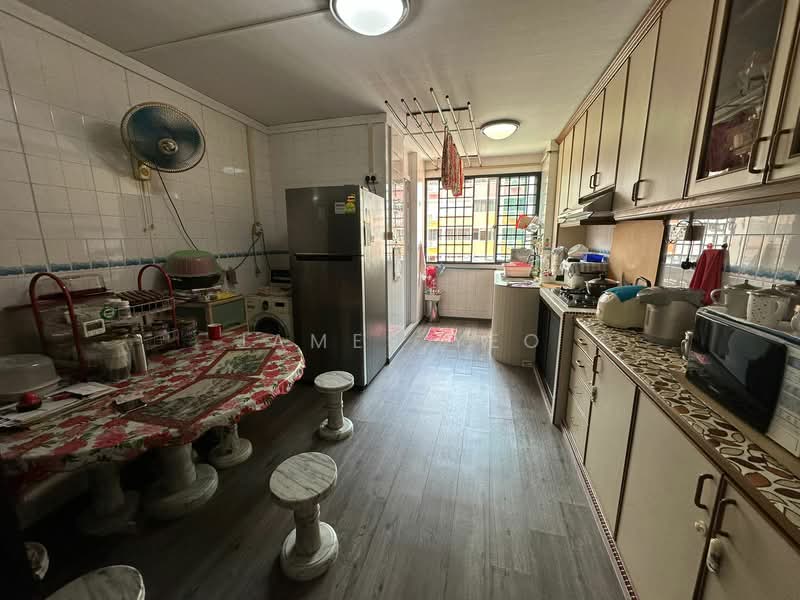 103 Pasir Ris Street 12 HDB Flat For Sale at S$ 745,000 | PropertyGuru Singapore - Kitchen