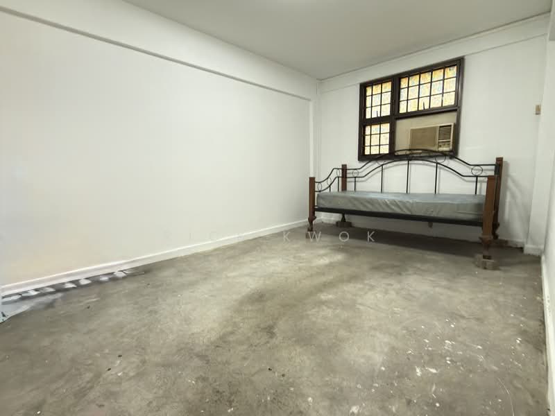 86 Commonwealth Close HDB Flat For Sale at S$ 290,000 | PropertyGuru Singapore - Bedroom