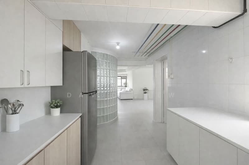 336 Clementi Avenue 2 HDB Flat For Sale at S$ 788,788 | PropertyGuru Singapore - Kitchen