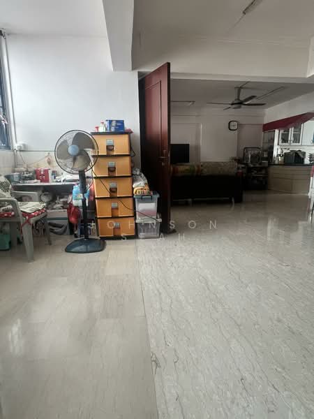 143 Potong Pasir Avenue 2 HDB Flat For Sale at S$ 1,250,000 | PropertyGuru Singapore - Living Room