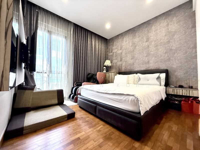 D'Manor Terraced House For Sale at S$ 2,890,000 | PropertyGuru Singapore - Bedroom