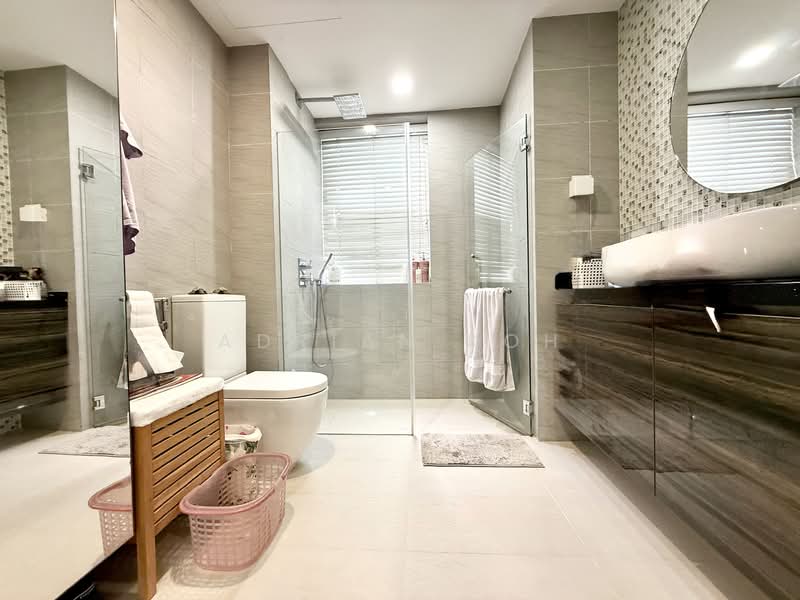 D'Manor Terraced House For Sale at S$ 2,890,000 | PropertyGuru Singapore - Bathroom