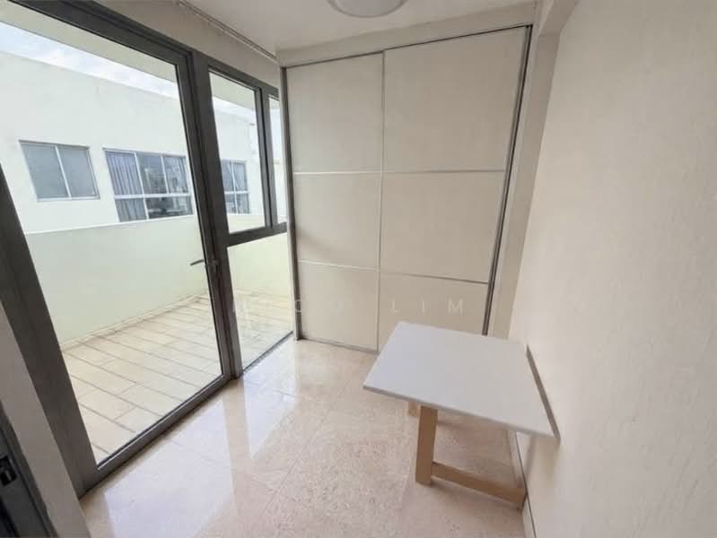 Skies Miltonia Condominium For Sale at S$ 2,900,000 | PropertyGuru Singapore - Balcony