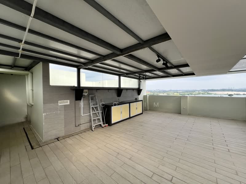 Skies Miltonia Condominium For Sale at S$ 2,900,000 | PropertyGuru Singapore - Balcony