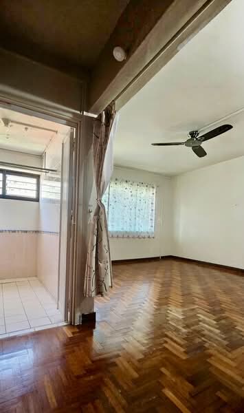 132 Ang Mo Kio Avenue 3 HDB Flat For Sale at S$ 750,000 | PropertyGuru Singapore - Interior