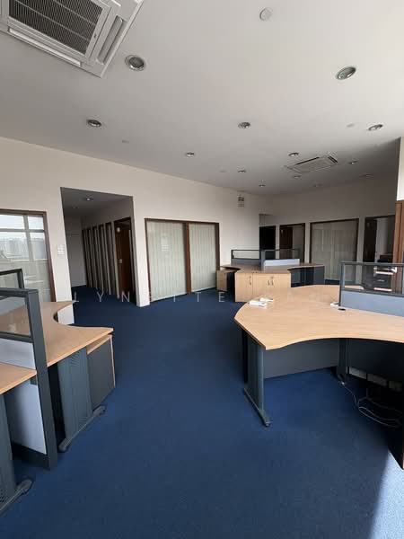 Toh Guan Centre, 21 Toh Guan Road East, 2,433 sqft, Factory / Workshop (B2) For Rent, by Lynette Tan, 500099327 - Work Space for Operations - CommercialGuru.com.sg
