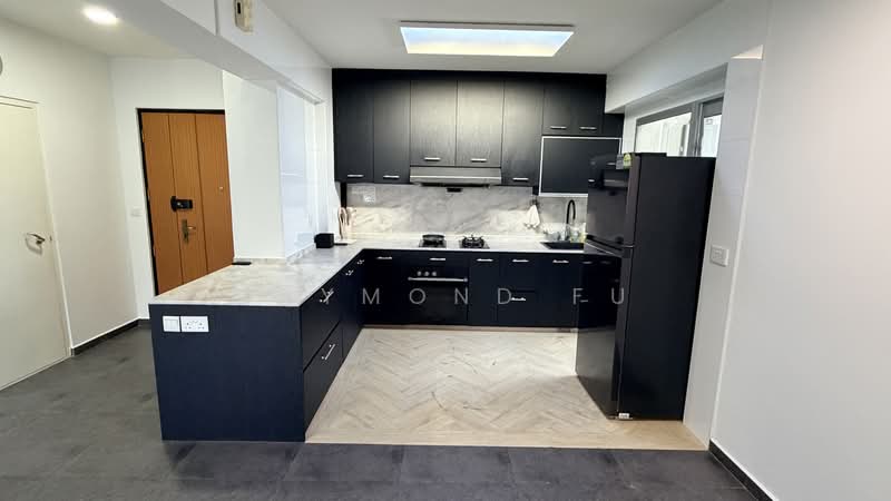 140D Corporation Drive HDB Flat For Sale at S$ 710,000 | PropertyGuru Singapore - Kitchen