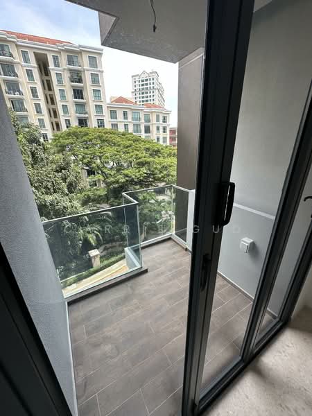 Hill House, 10A-11 Institution Hill, 10B, 2 Bedrooms, 624 sqft, Condominium For Rent, by Carrie Guo, 500099334 - Balcony - PropertyGuru.com.sg
