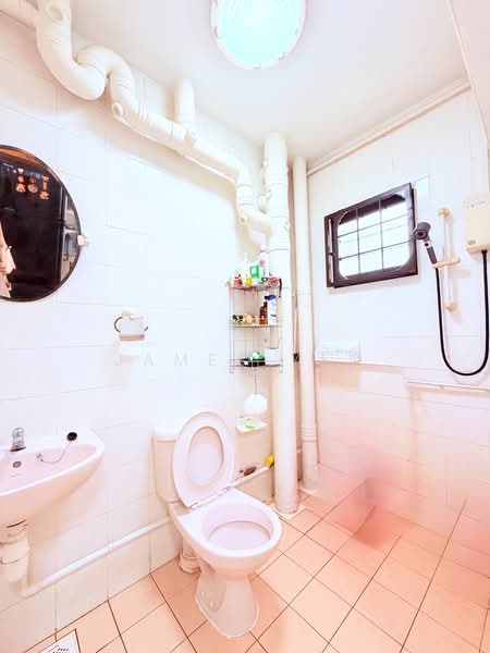 188B Rivervale Drive HDB Flat For Sale at S$ 580,000 | PropertyGuru Singapore - Bathroom