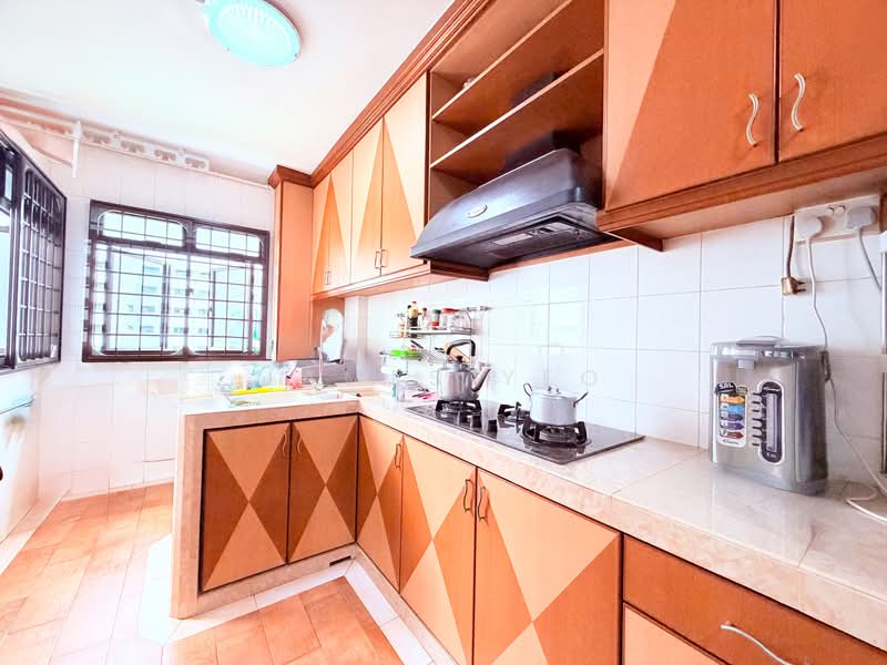 188B Rivervale Drive HDB Flat For Sale at S$ 580,000 | PropertyGuru Singapore - Kitchen