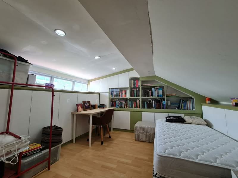 Yio Chu Kang Gardens Terraced House For Sale at S$ 4,800,000 | PropertyGuru Singapore - Bedroom