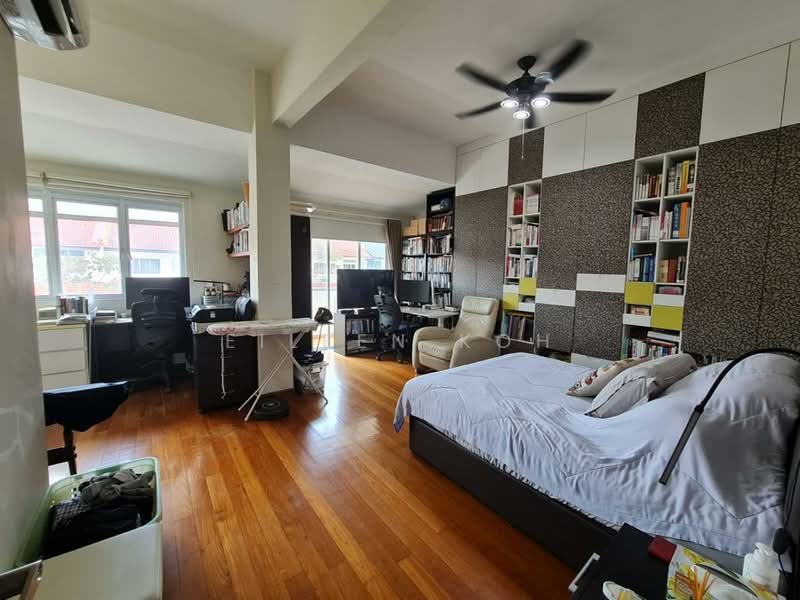 Yio Chu Kang Gardens Terraced House For Sale at S$ 4,800,000 | PropertyGuru Singapore - Bedroom