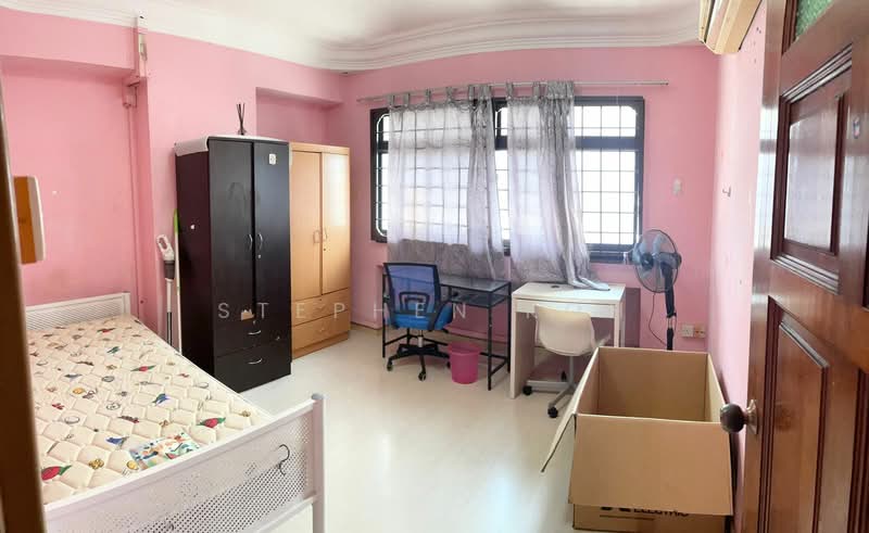 797 Woodlands Drive 72 HDB Flat For Sale at S$ 868,000 | PropertyGuru Singapore - Bedroom