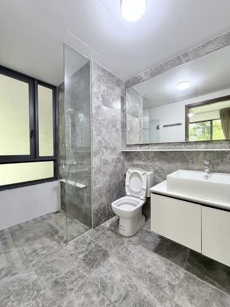 Parc Centros Condominium For Sale at S$ 1,698,000 | PropertyGuru Singapore - Bathroom