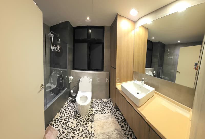 Casa Esperanza, 995 Bukit Timah Road, 3 Bedrooms, 2,002 sqft, Condominium For Rent, by Lengleng Ng, 500099367 - Master Bath - PropertyGuru.com.sg