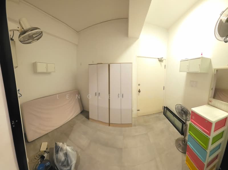 Casa Esperanza, 995 Bukit Timah Road, 3 Bedrooms, 2,002 sqft, Condominium For Rent, by Lengleng Ng, 500099367 - Helper's Room - PropertyGuru.com.sg