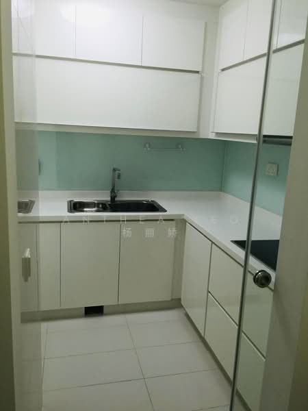 Soleil @ Sinaran Condominium For Sale at S$ 2,800,000 | PropertyGuru Singapore - Kitchen